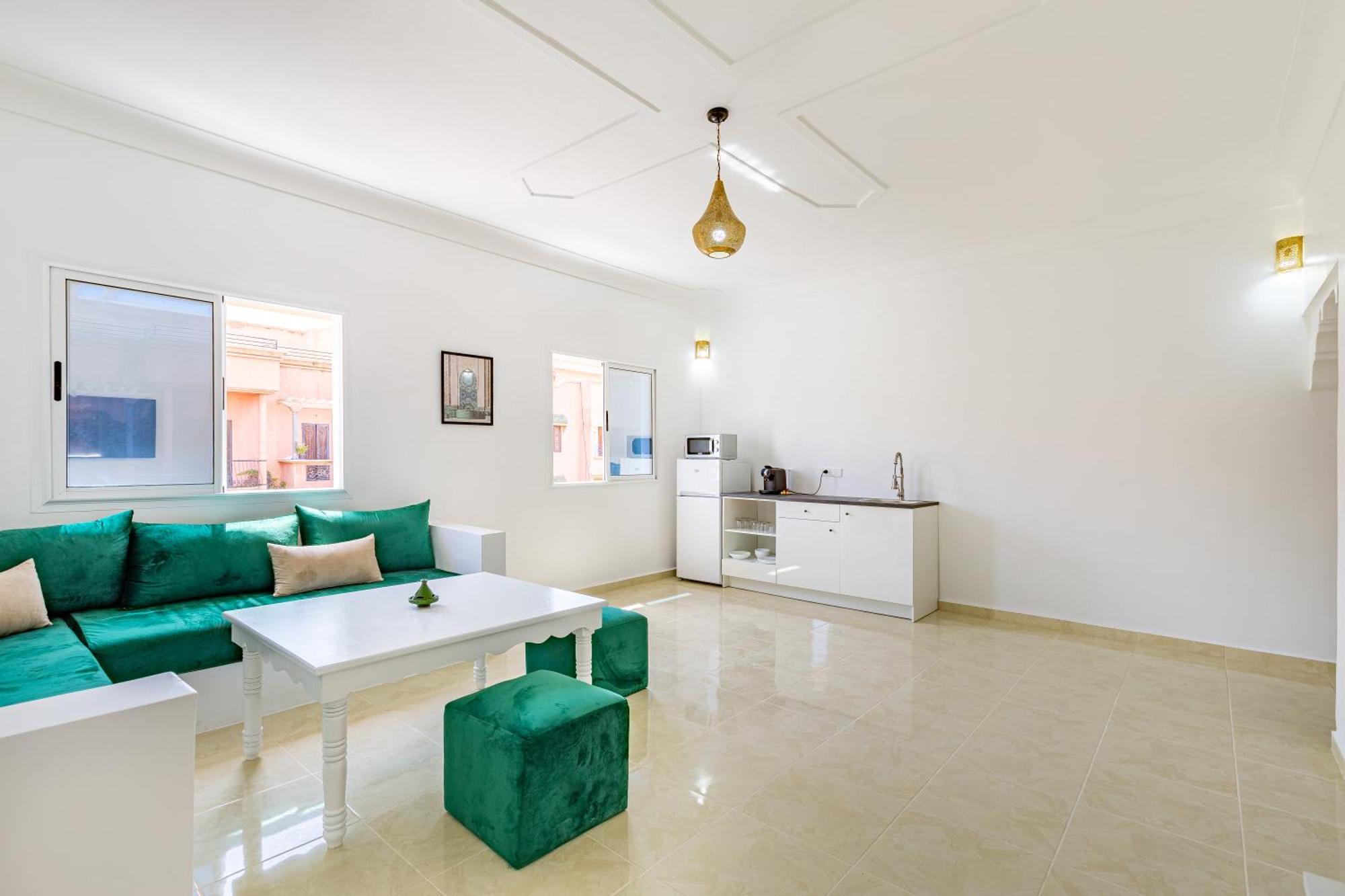 Riad Elegant Et Convivial, Piscine Chauffee & Spa, Familles & Couples Marrakesh Exterior photo