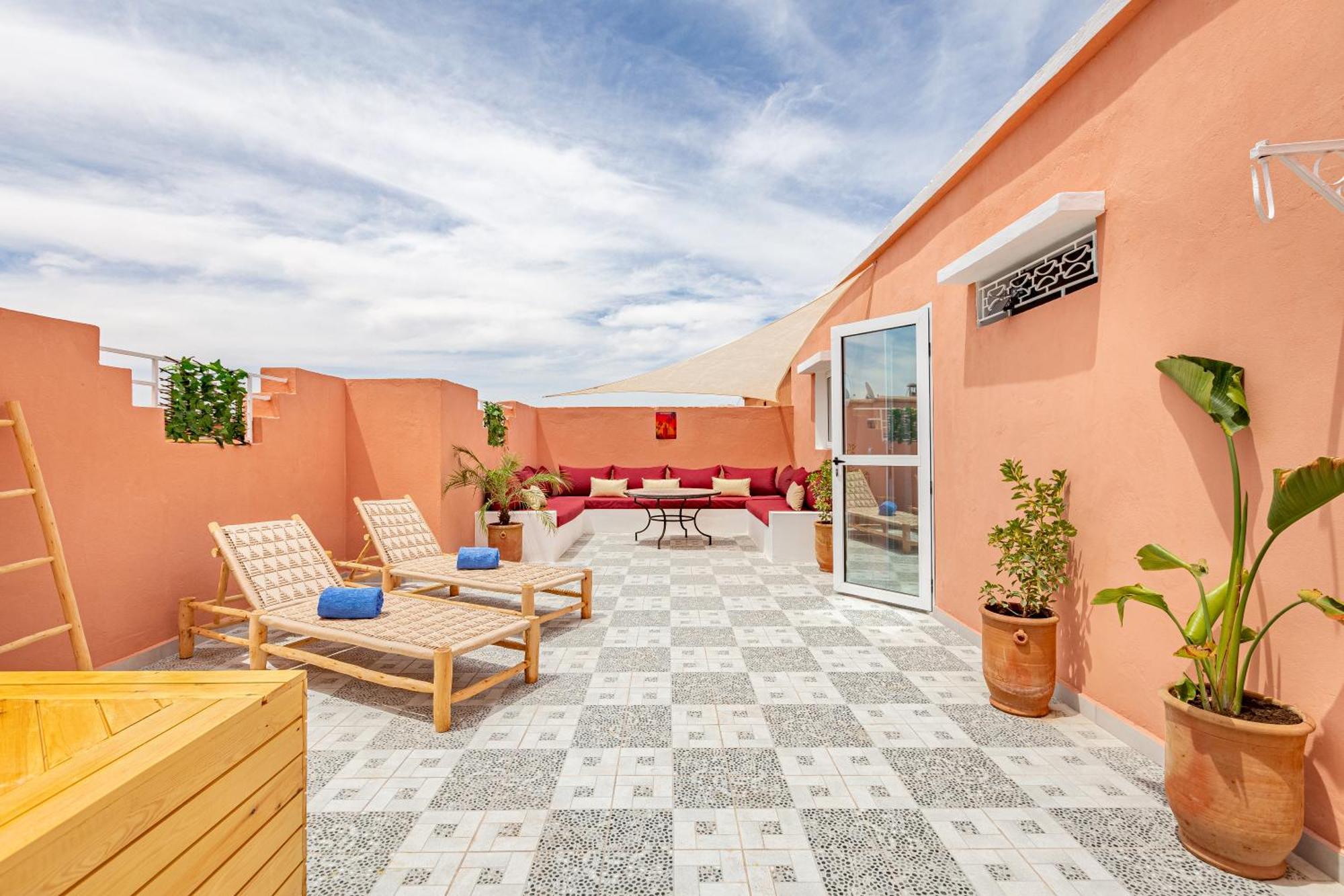 Riad Elegant Et Convivial, Piscine Chauffee & Spa, Familles & Couples Marrakesh Exterior photo